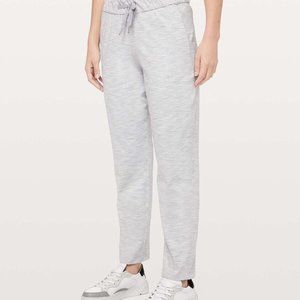 Lululemon On the Fly 7/8 Pant 27" size 10, wee are from space nimbus battleship